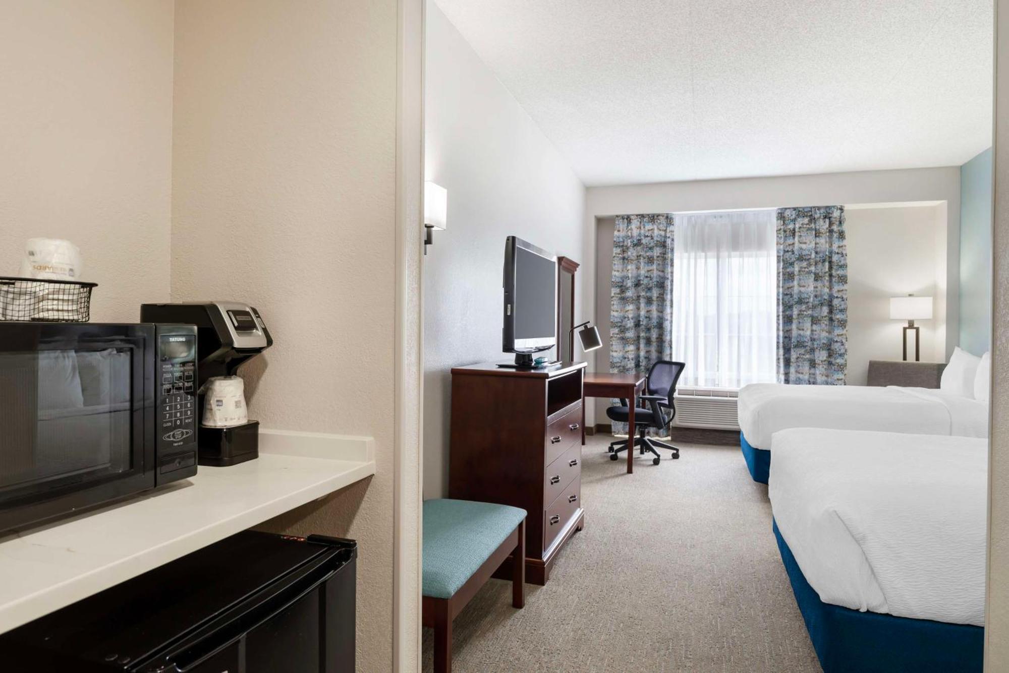 Best Western Plus Crossroads Inn & Suites Zion Crossroads Екстер'єр фото