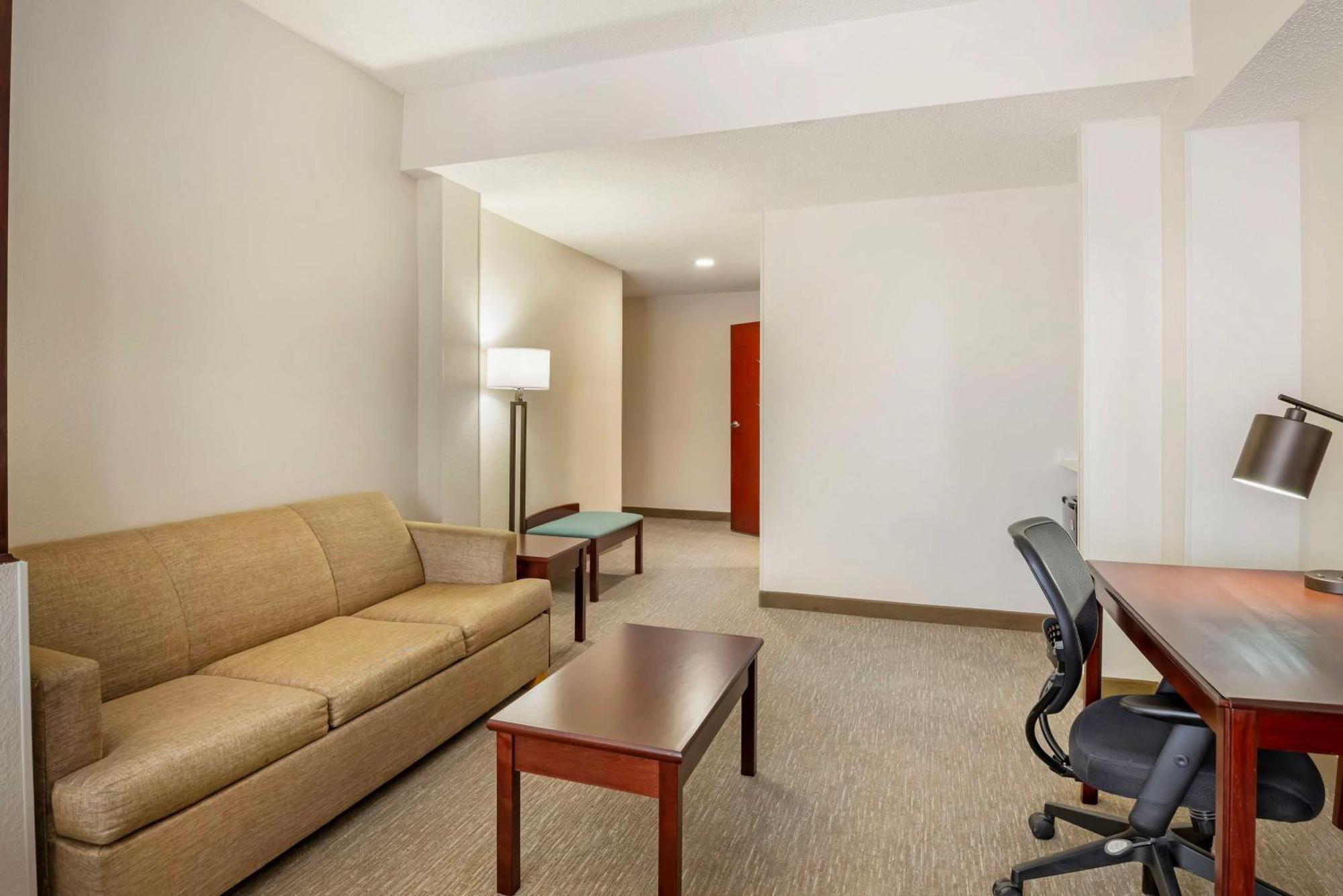 Best Western Plus Crossroads Inn & Suites Zion Crossroads Екстер'єр фото