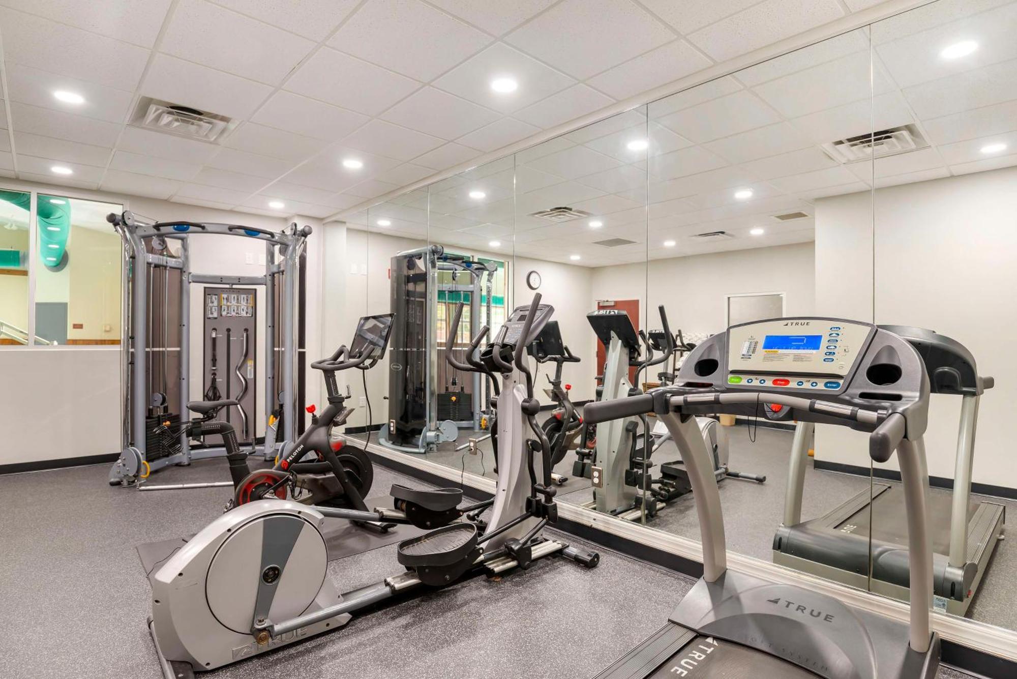 Best Western Plus Crossroads Inn & Suites Zion Crossroads Екстер'єр фото